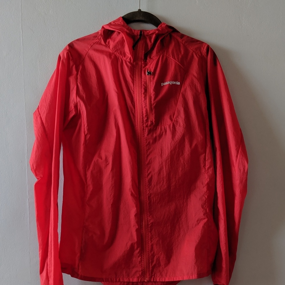 Patagonia Women's Houdini Jacket M Red